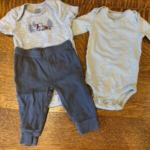 3 Month Size  Baby Outfits  3 Pieces Carter's Baby Clothes  Bodysuits and Pants